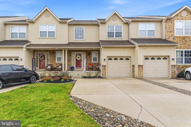 3 GLACIER DR, Berlin, NJ 08009