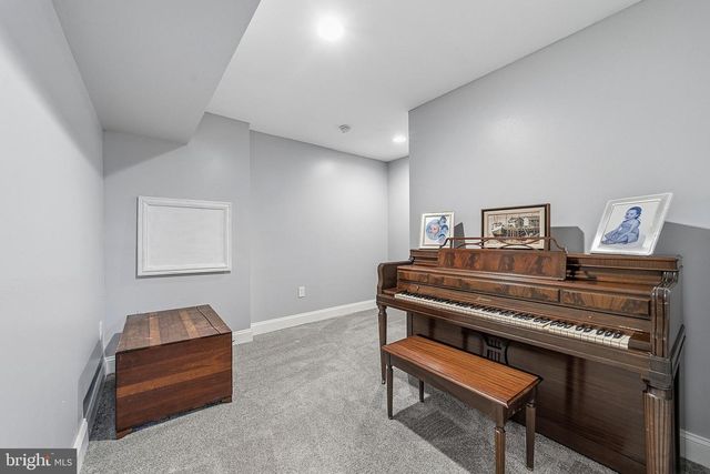 3 GLACIER DR, Berlin, NJ 08009