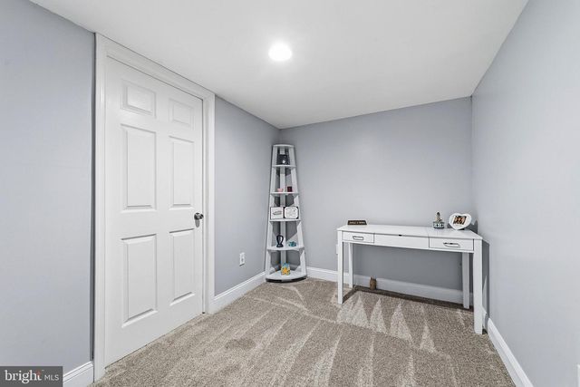 3 GLACIER DR, Berlin, NJ 08009