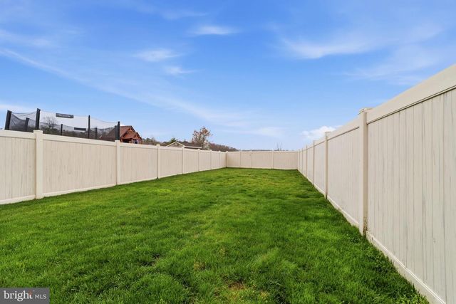 3 GLACIER DR, Berlin, NJ 08009