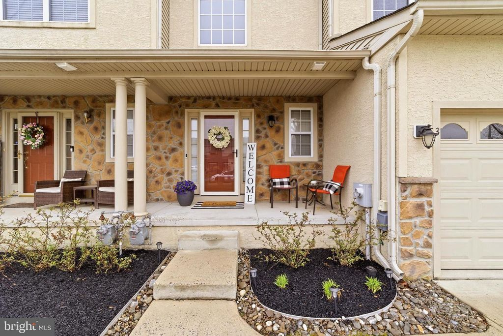 3 GLACIER DR, Berlin, NJ 08009