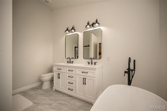 512 Brookneal Drive, St Charles, MO 63304