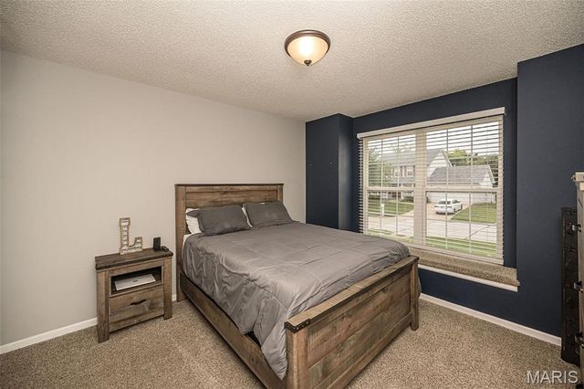 512 Brookneal Drive, St Charles, MO 63304