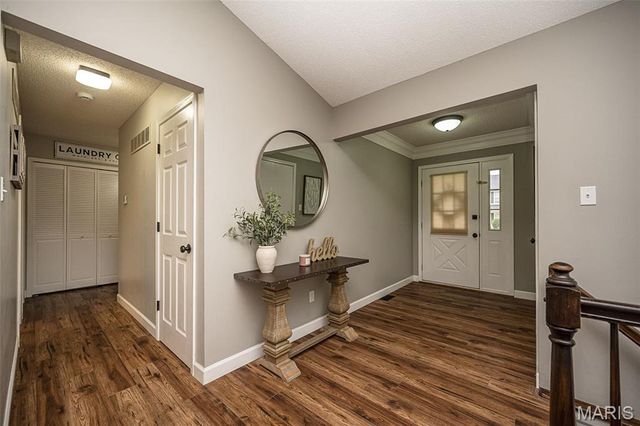 512 Brookneal Drive, St Charles, MO 63304
