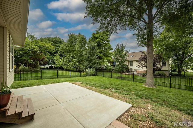 512 Brookneal Drive, St Charles, MO 63304