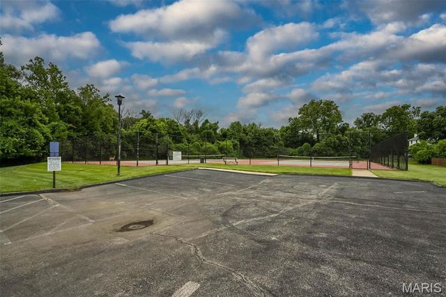 512 Brookneal Drive, St Charles, MO 63304