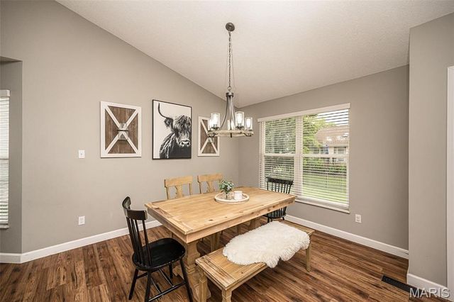 512 Brookneal Drive, St Charles, MO 63304