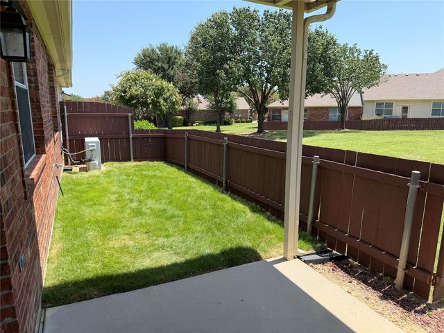 260 Bexar Drive, Lewisville, TX 75067