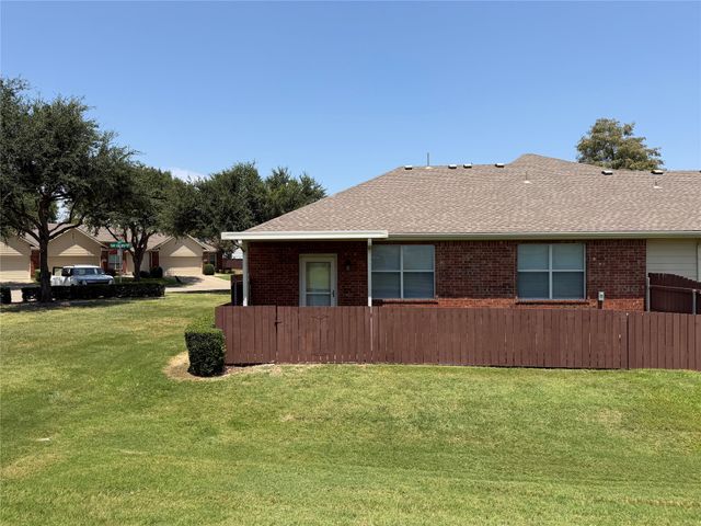 260 Bexar Drive, Lewisville, TX 75067
