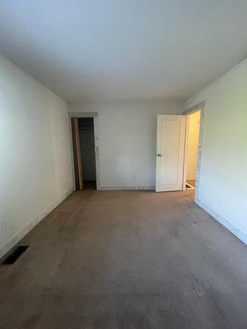 141 Beacon Run W, 26E, Columbus, OH 43228