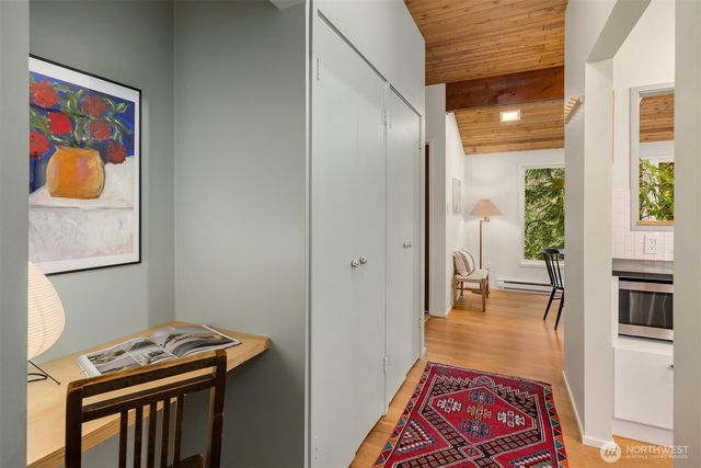 8240 NE Baker Hill Road, Bainbridge Island, WA 98110