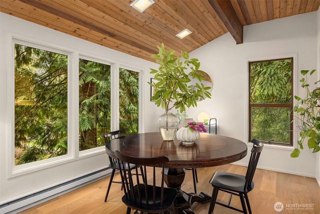 8240 NE Baker Hill Road, Bainbridge Island, WA 98110