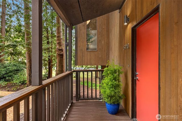 8240 NE Baker Hill Road, Bainbridge Island, WA 98110