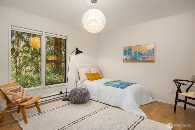 8240 NE Baker Hill Road, Bainbridge Island, WA 98110