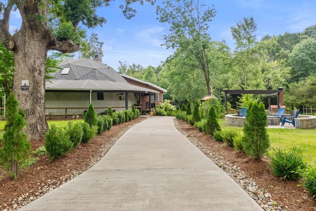 7362 Walker Rd, Fairview, TN 37062