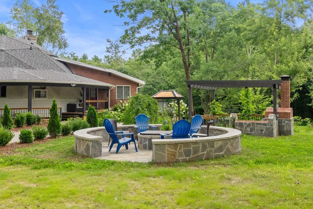 7362 Walker Rd, Fairview, TN 37062