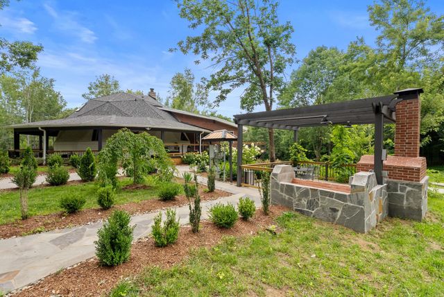 7362 Walker Rd, Fairview, TN 37062
