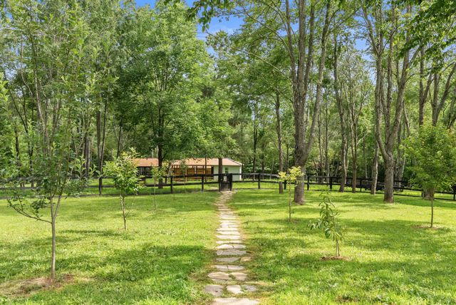 7362 Walker Rd, Fairview, TN 37062