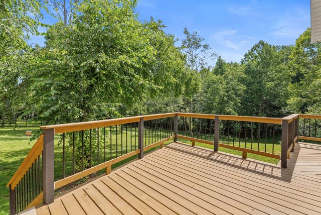7362 Walker Rd, Fairview, TN 37062