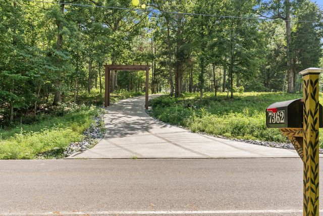 7362 Walker Rd, Fairview, TN 37062