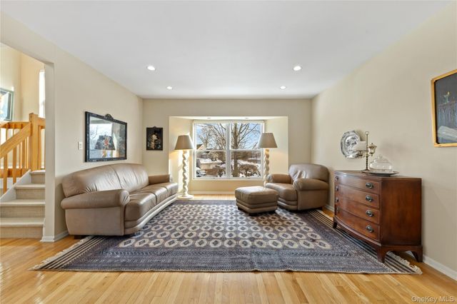 10 Guilford Circle, Goldens Bridge, NY 10526