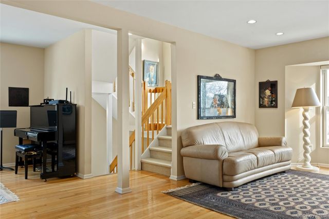 10 Guilford Circle, Goldens Bridge, NY 10526