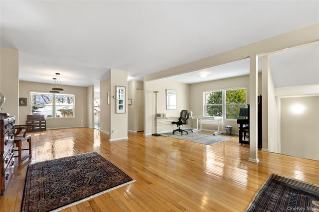 10 Guilford Circle, Goldens Bridge, NY 10526