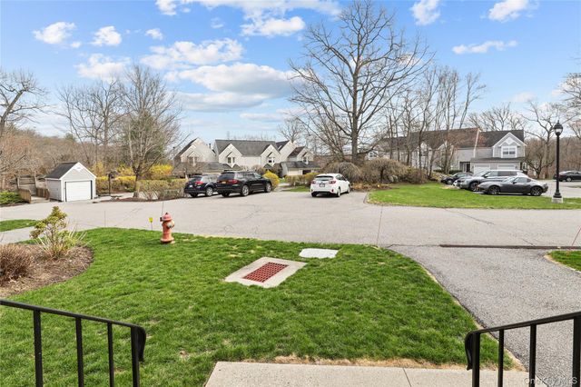 10 Guilford Circle, Goldens Bridge, NY 10526