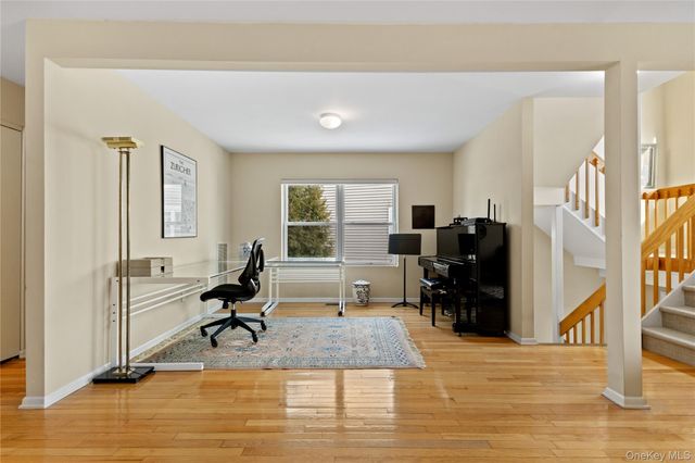 10 Guilford Circle, Goldens Bridge, NY 10526