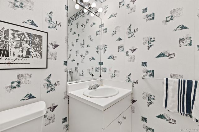 10 Guilford Circle, Goldens Bridge, NY 10526