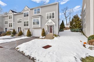 10 Guilford Circle, Goldens Bridge, NY 10526