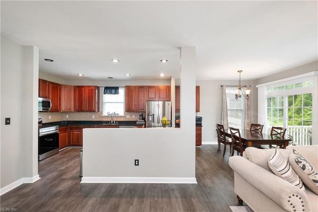 2099 Piedmont RD, Suffolk, VA 23435