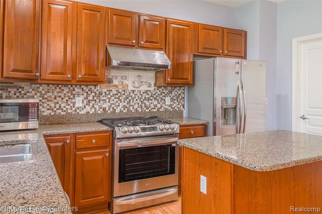 45149 Bartlett Drive, Novi, MI 48377