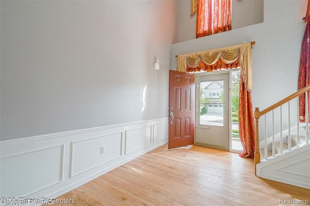 45149 Bartlett Drive, Novi, MI 48377