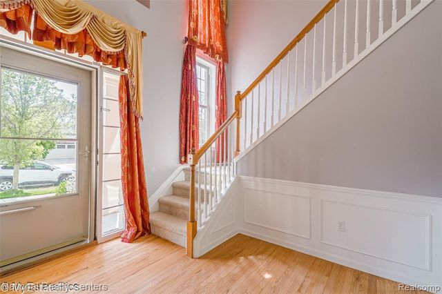45149 Bartlett Drive, Novi, MI 48377