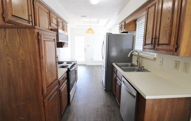 1234 Mockingbird Lane, Desoto, TX 75115