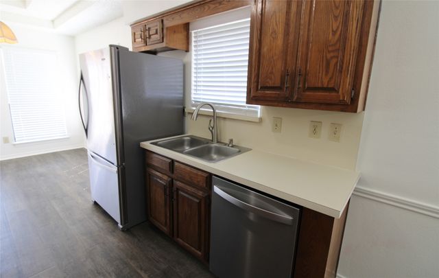 1234 Mockingbird Lane, Desoto, TX 75115