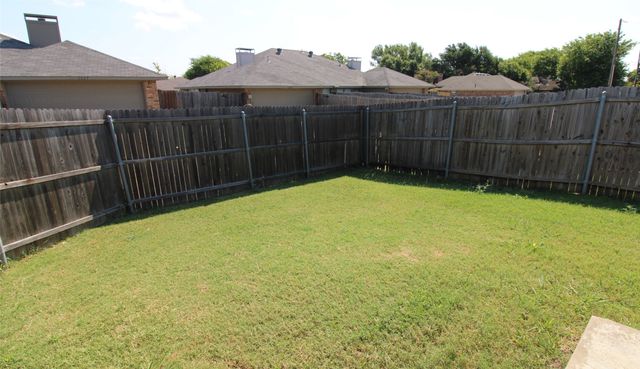 1234 Mockingbird Lane, Desoto, TX 75115