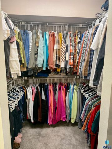 1516 Deerfield Ln Lane, Mitchell, SD 57301