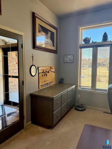 1516 Deerfield Ln Lane, Mitchell, SD 57301