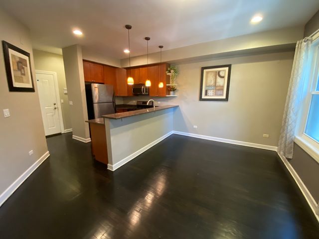 1900 W Byron Street 2, Chicago, IL 60618