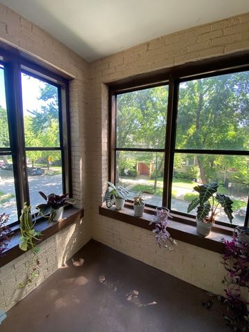 1900 W Byron Street 2, Chicago, IL 60618