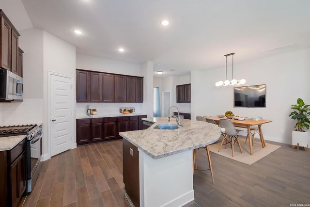 3935 Brazos Bnd, San Antonio, TX 78245