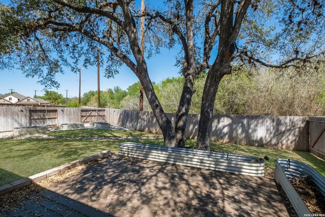 3935 Brazos Bnd, San Antonio, TX 78245