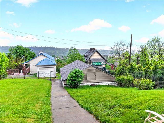 520 Stokes Ave, N Braddock, PA 15104