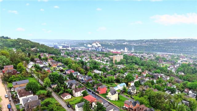 520 Stokes Ave, N Braddock, PA 15104