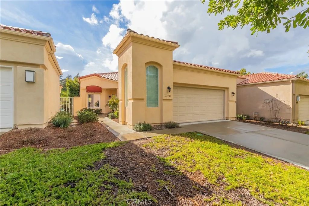 37791 Bear View Circle, Murrieta, CA 92562