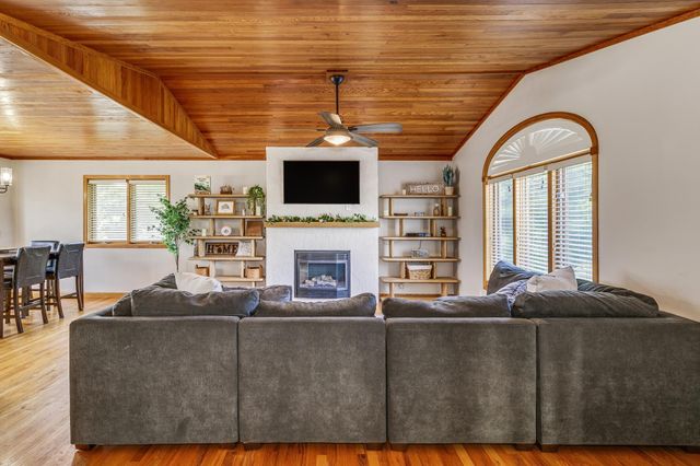 29084 Machmeier Court, Lindstrom, MN 55045