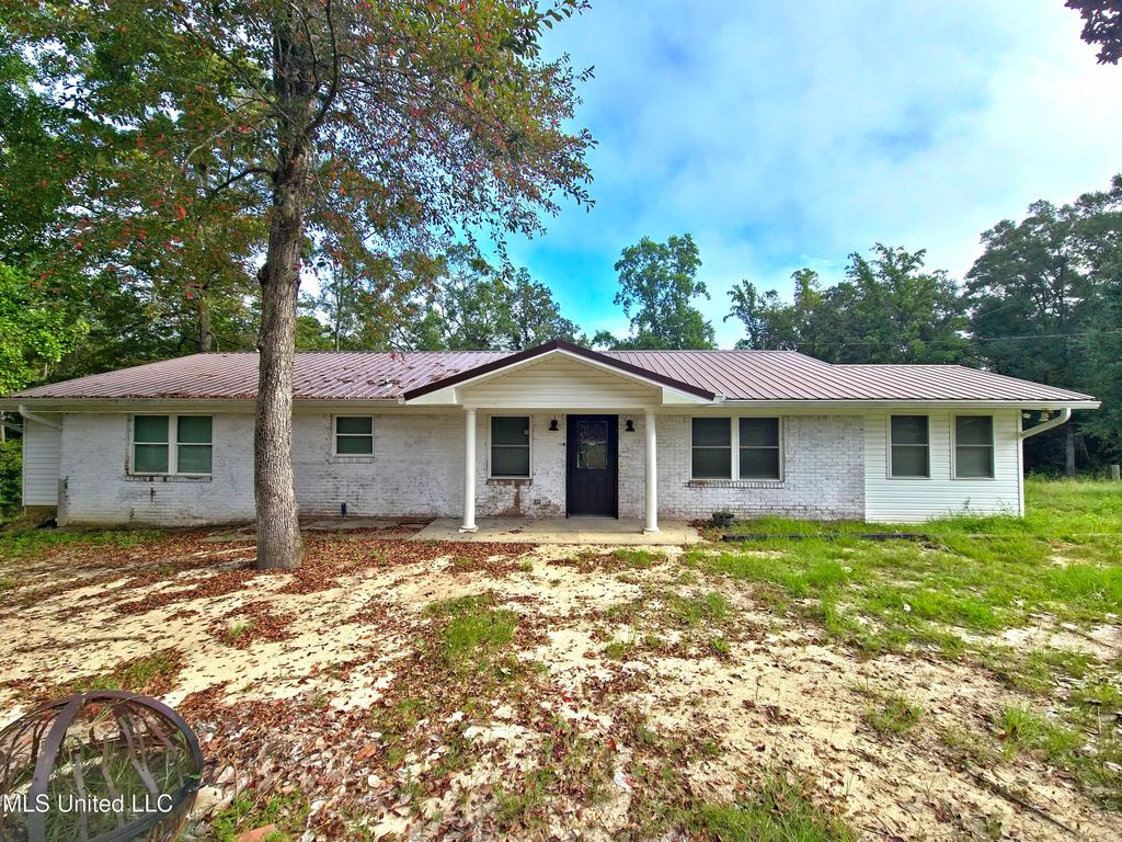 563 Riceville Road, Mchenry, MS 39561