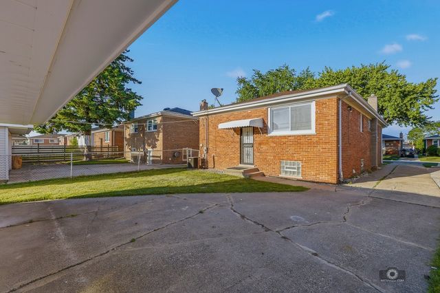 394 Calhoun Avenue, Calumet City, IL 60409